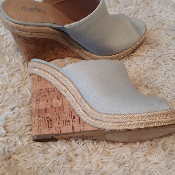 Charles David DENIM Light blue denim wedge - Picture 4 of 12